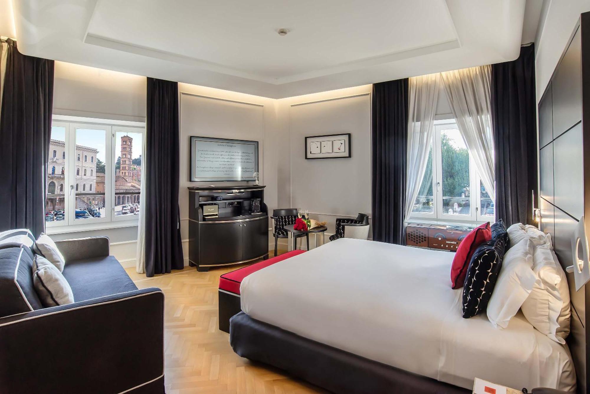 47 BOUTIQUE HOTEL ROME 4 Italy from 352 HOTELMIX